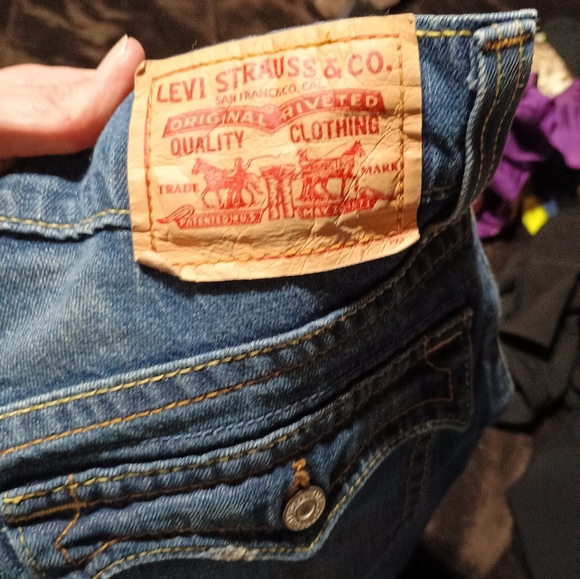 Levis size 8 low rise boot cut jeans - Picture 4 of 7